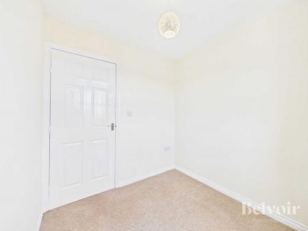 2 bedroom Flat to let in Carina Court, Aigburth, Liverpool, L17