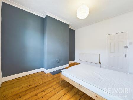 4 bedroom Semi-detached house to let in Salisbury Road, Wavertree, Liverpool, L15