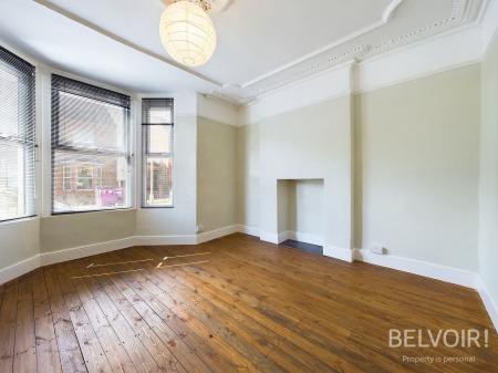 4 bedroom Semi-detached house to let in Salisbury Road, Wavertree, Liverpool, L15