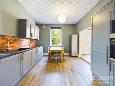 4 bedroom Semi-detached house to let in Salisbury Road, Wavertree, Liverpool, L15