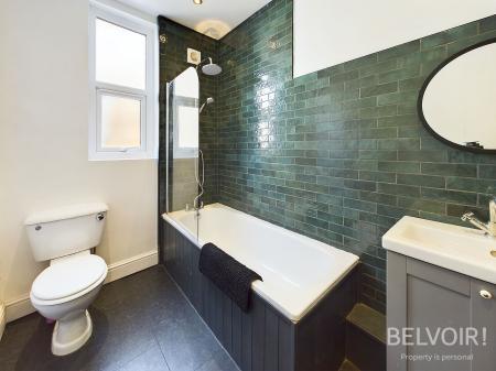 4 bedroom Semi-detached house to let in Salisbury Road, Wavertree, Liverpool, L15