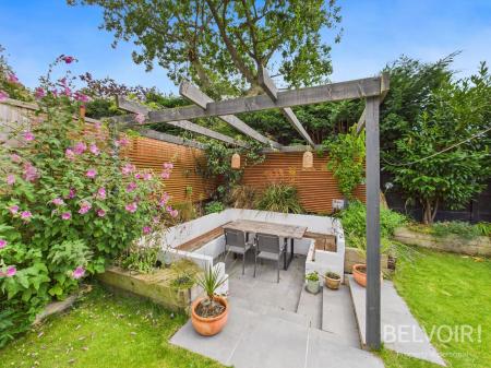 3 bedroom Semi-detached house to let in Dundonald Road, Aigburth, Liverpool, L17