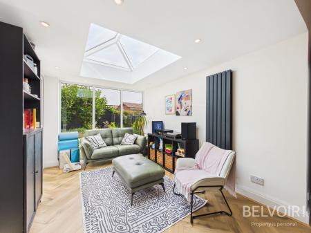 3 bedroom Semi-detached house to let in Dundonald Road, Aigburth, Liverpool, L17