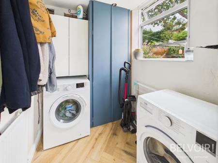 3 bedroom Semi-detached house to let in Dundonald Road, Aigburth, Liverpool, L17