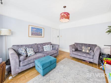 3 bedroom Semi-detached house to let in Dundonald Road, Aigburth, Liverpool, L17