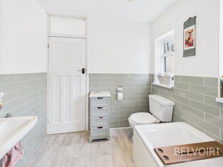 3 bedroom Semi-detached house to let in Dundonald Road, Aigburth, Liverpool, L17