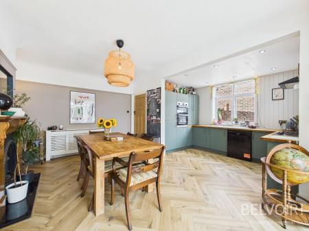 3 bedroom Semi-detached house to let in Dundonald Road, Aigburth, Liverpool, L17