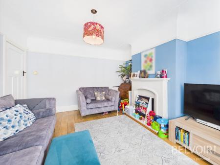 3 bedroom Semi-detached house to let in Dundonald Road, Aigburth, Liverpool, L17