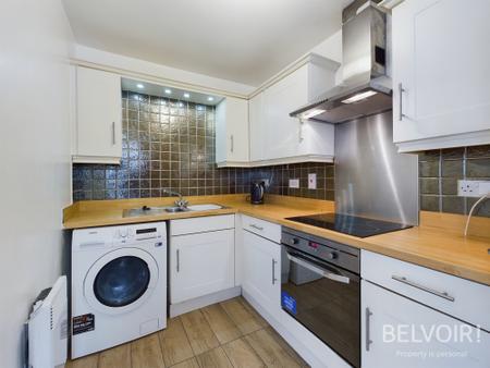 2 bedroom Flat to let in Titherington Way, Wavertree, Liverpool, L15