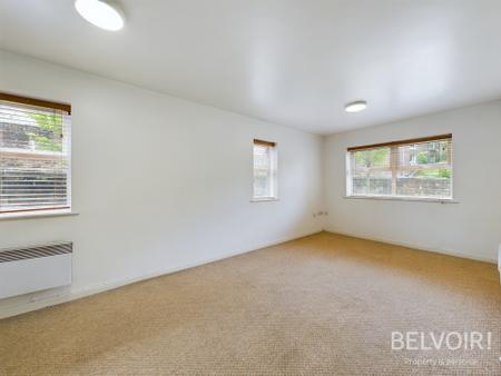 2 bedroom Flat to let in Titherington Way, Wavertree, Liverpool, L15