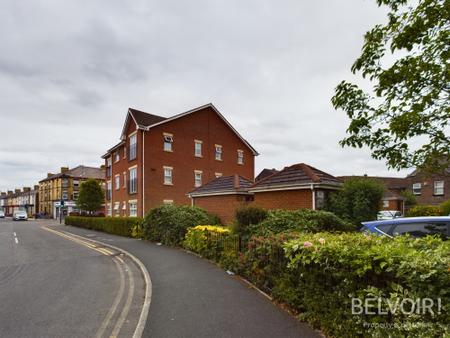 2 bedroom Flat to let in Titherington Way, Wavertree, Liverpool, L15