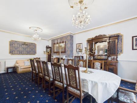 9 bedroom Semi-detached house for sale in 166 Orrell Road, Orrell, Wigan, WN5