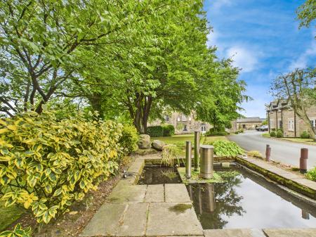 9 bedroom Semi-detached house for sale in 166 Orrell Road, Orrell, Wigan, WN5