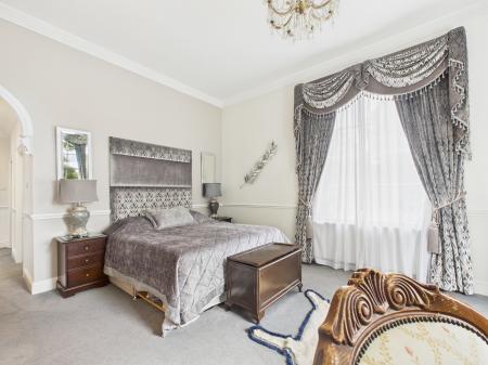 9 bedroom Semi-detached house for sale in 166 Orrell Road, Orrell, Wigan, WN5