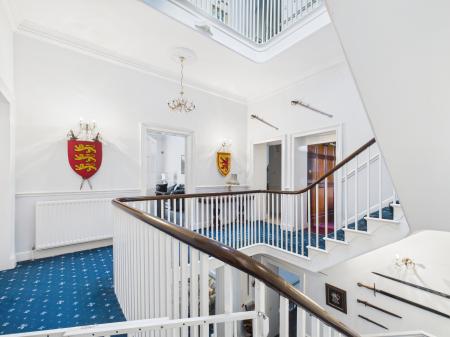 9 bedroom Semi-detached house for sale in 166 Orrell Road, Orrell, Wigan, WN5