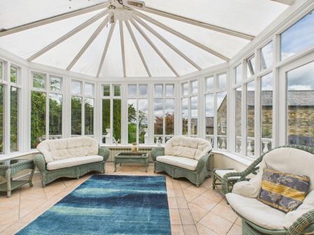 9 bedroom Semi-detached house for sale in 166 Orrell Road, Orrell, Wigan, WN5