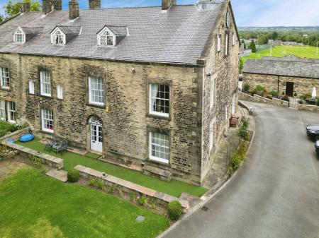 9 bedroom Semi-detached house for sale in 166 Orrell Road, Orrell, Wigan, WN5