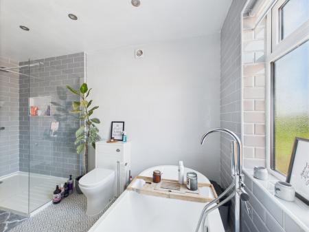 2 bedroom Terraced House for sale in Garswood Road, Ashton-In-Makerfield, WN4