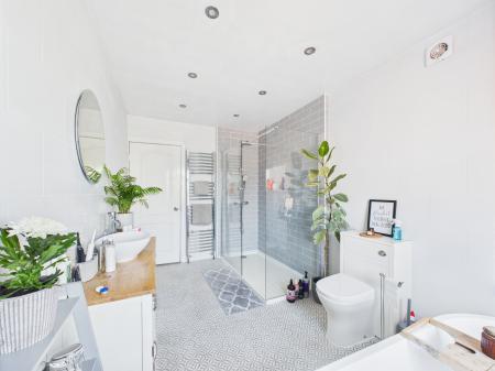 2 bedroom Terraced House for sale in Garswood Road, Ashton-In-Makerfield, WN4