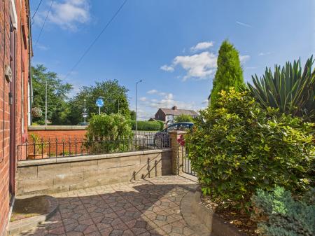2 bedroom Terraced House for sale in Garswood Road, Ashton-In-Makerfield, WN4