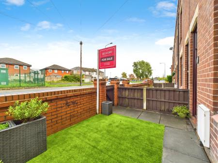 2 bedroom Terraced House for sale in Golborne Road, Ashton-In-Makerfield, WN4