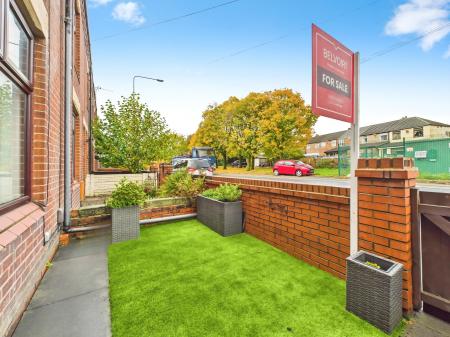 2 bedroom Terraced House for sale in Golborne Road, Ashton-In-Makerfield, WN4