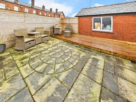 3 bedroom End of terrace house for sale in Hodges Street, Wigan, WN6