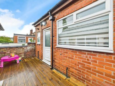 3 bedroom End of terrace house for sale in Hodges Street, Wigan, WN6