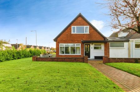 2 bedroom Detached house for sale in Jupiter Grove, Wigan, WN3
