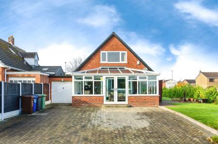 2 bedroom Detached house for sale in Jupiter Grove, Wigan, WN3