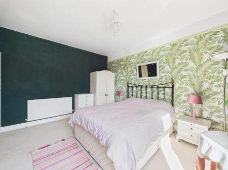 2 bedroom Terraced House for sale in Old Road, Ashton-In-Makerfield, WN4