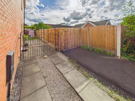2 bedroom Semi-detached house for sale in Redburn Close, Poolstock, Wigan, WN3
