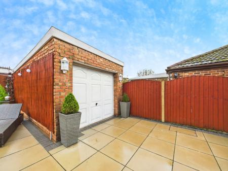 1 bedroom Bungalow for sale in Ross Close, Billinge, WN5
