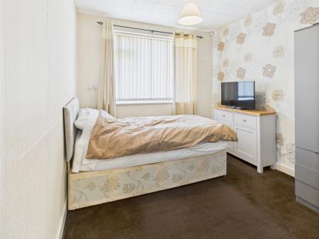 2 bedroom Semi-detached house for sale in Ruabon Crescent, Wigan, WN2