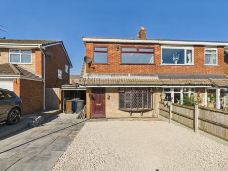 Shefford Crescent, Winstanley, Wigan, WN3