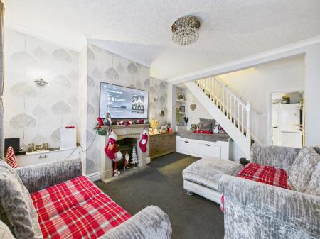 2 bedroom Terraced House for sale in Station Road, Ashton-In-Makerfield, WN4