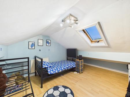 2 bedroom Terraced House for sale in Station Road, Ashton-In-Makerfield, WN4