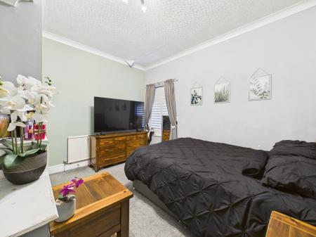 2 bedroom Terraced House for sale in Station Road, Ashton-In-Makerfield, WN4