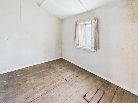 2 bedroom Terraced House for sale in Wigan Road, Hindley, WN2