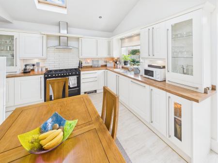 3 bedroom Semi-detached house for sale in Wigan Road, Standish, WN6