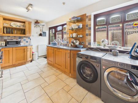 3 bedroom Detached bungalow for sale in Elnup Avenue, Shevington, Wigan, WN6