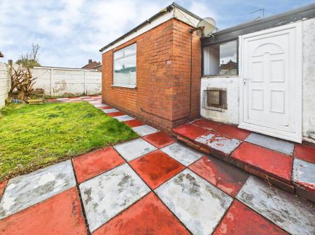 2 bedroom Bungalow for sale in Fir Tree Drive, Wigan, WN3