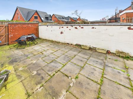 2 bedroom Terraced House for sale in Warrington Road, Abram, WN2