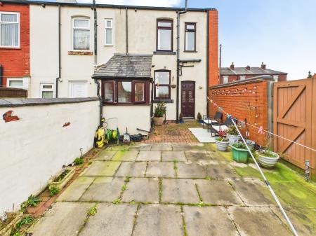 2 bedroom Terraced House for sale in Warrington Road, Abram, WN2