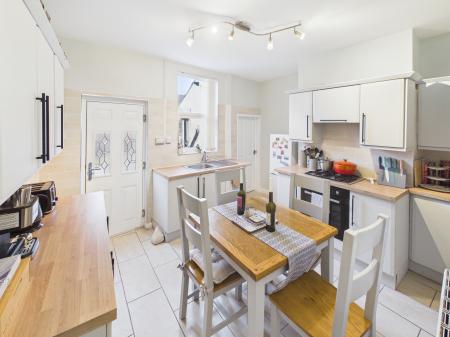 2 bedroom Terraced House for sale in Warrington Road, Abram, WN2