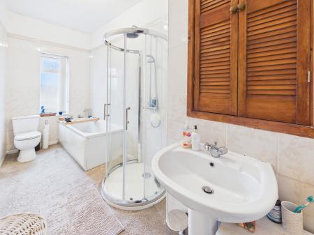 2 bedroom Terraced House for sale in Warrington Road, Abram, WN2