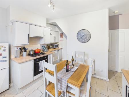 2 bedroom Terraced House for sale in Warrington Road, Abram, WN2