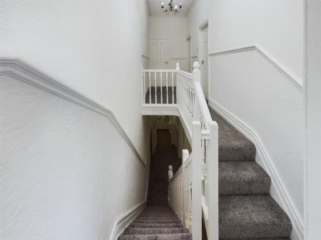 4 bedroom Terraced House to let in Park Road, Springfield, Wigan, WN1