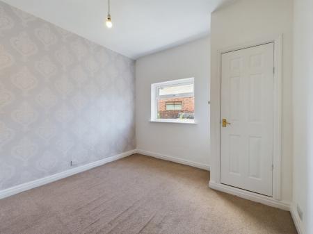 4 bedroom Terraced House to let in Park Road, Springfield, Wigan, WN1