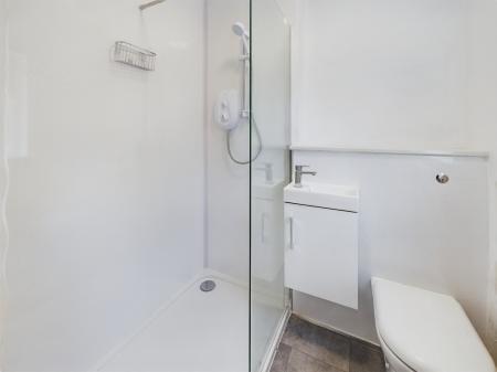 4 bedroom Terraced House to let in Park Road, Springfield, Wigan, WN1